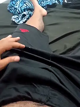 Snapshot of delicio6 chatting on 10/28/25, 02:04 delicio6 online show from 10/28/25, 02:04