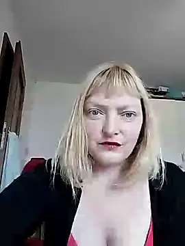 Snapshot of LiluLiluLilu chatting on 09/23/25, 07:55 LiluLiluLilu online show from 09/23/25, 07:55