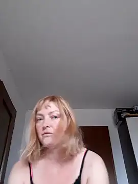 Snapshot of LiluLiluLilu chatting on 09/29/25, 06:40 LiluLiluLilu online show from 09/29/25, 06:40