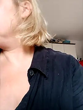 LiluLiluLilu online show from 06/02/26, 05:09