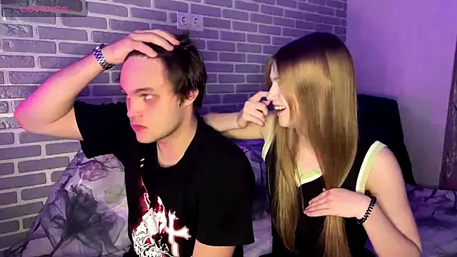 Snapshot of fetchingcouplee chatting on 09/28/25, 02:11 fetchingcouplee online show from 09/28/25, 02:11