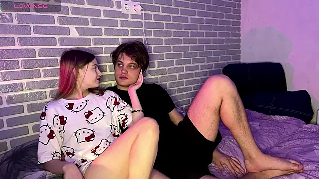 Snapshot of fetchingcouplee chatting on 10/04/25, 02:04 fetchingcouplee online show from 10/04/25, 02:04