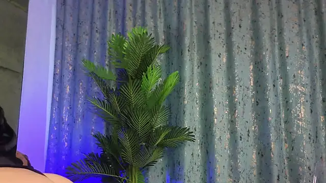 DeniseBlu online show from 09/20/25, 04:46