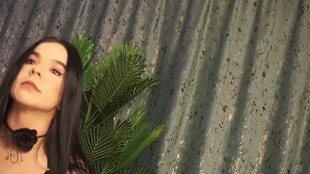 DeniseBlu online show from 10/04/25, 04:43