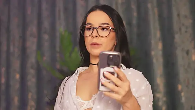 DeniseBlu online show from 10/13/25, 04:34