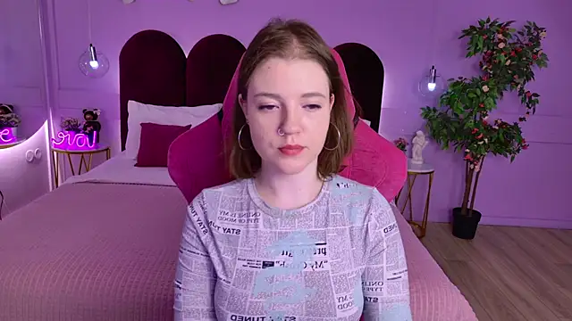 Snapshot of AlmaSound chatting on 04/23/26, 05:08 AlmaSound online show from 04/23/26, 05:08