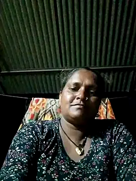 Snapshot of Ishwariya_Hatwal chatting on 09/10/25, 03:12 Ishwariya Hatwal online show from 09/10/25, 03:12