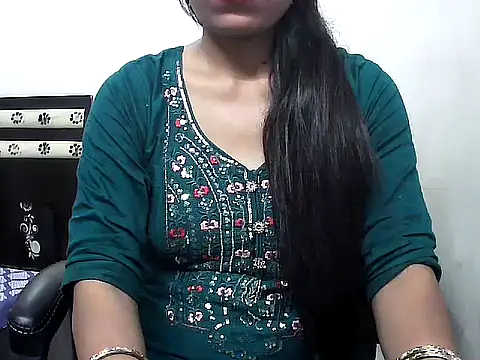 Lalita thakur online show from 10/04/25, 03:32