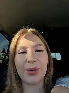 tinyolha online show from 10/19/25, 01:34