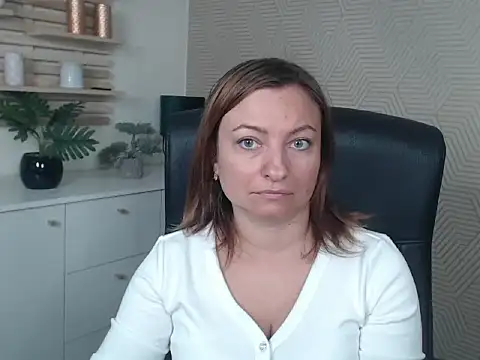 angelaSamt online show from 09/22/25, 05:42