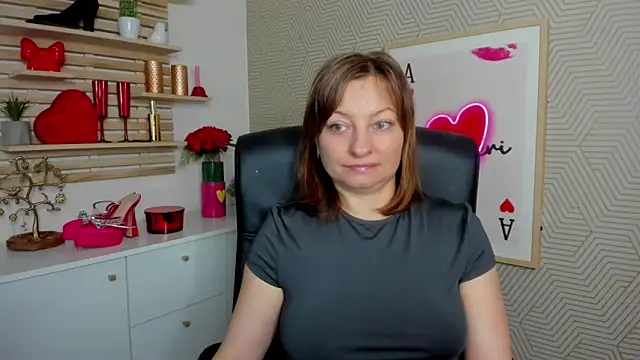 Snapshot of angelaSamt chatting on 04/02/26, 05:27 angelaSamt online show from 04/02/26, 05:27