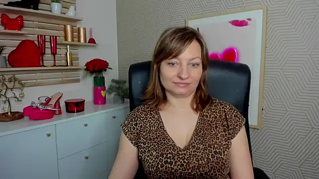 Snapshot of angelaSamt chatting on 04/10/26, 05:45 angelaSamt online show from 04/10/26, 05:45