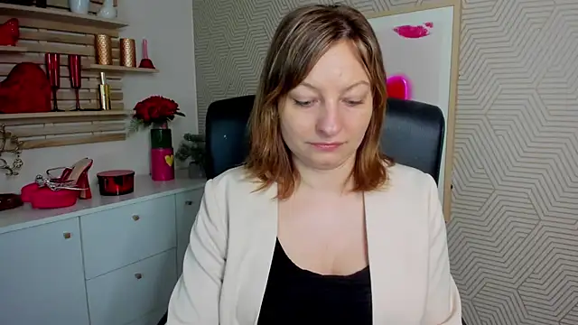 Snapshot of angelaSamt chatting on 04/15/26, 05:25 angelaSamt online show from 04/15/26, 05:25