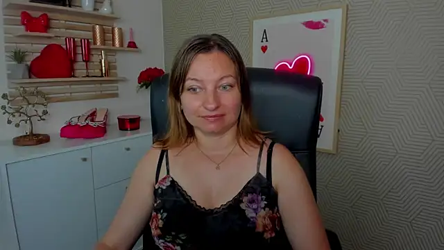 Snapshot of angelaSamt chatting on 06/23/26, 05:49 angelaSamt online show from 06/23/26, 05:49