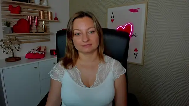 Snapshot of angelaSamt chatting on 06/24/26, 05:28 angelaSamt online show from 06/24/26, 05:28
