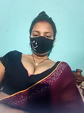 posewith online show from 02/16/26, 12:51