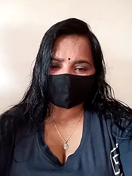 Snapshot of Alina-khan chatting on 10/28/25, 10:08 Alina-khan online show from 10/28/25, 10:08
