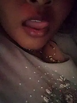 Snapshot of Alina-khan chatting on 02/26/26, 10:25 Alina-khan online show from 02/26/26, 10:25