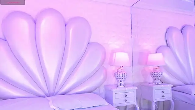 HatsaJones online show from 09/26/25, 03:54