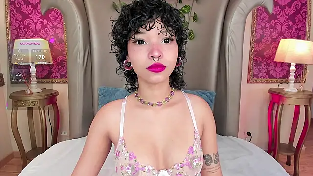 Snapshot of DaniCollinn_ chatting on 12/20/25, 12:56 DaniCollinn online show from 12/20/25, 12:56