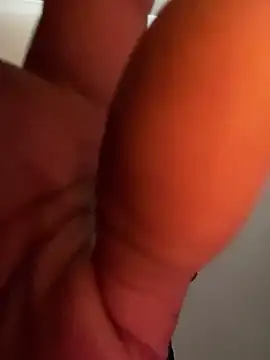 dmmeformerch online show from 02/18/26, 06:48