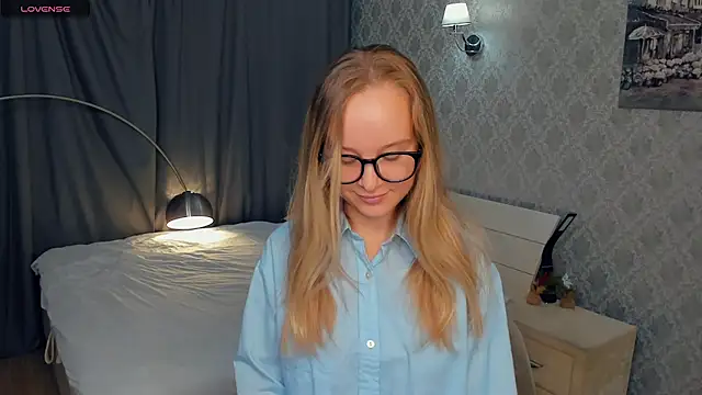 SoonMoor online show from 10/15/25, 05:24