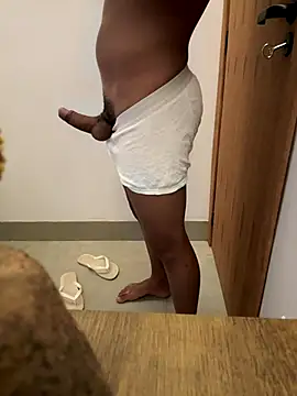 Snapshot of oconnnel chatting on 10/11/25, 01:42 oconnnel online show from 10/11/25, 01:42