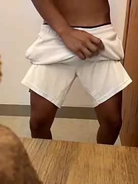 Snapshot of oconnnel chatting on 11/05/25, 02:06 oconnnel online show from 11/05/25, 02:06