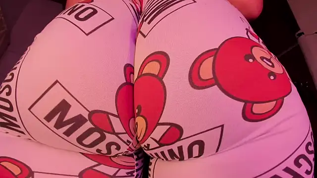 Snapshot of Gabby_Haze chatting on 02/15/26, 11:23 Gabby Haze online show from 02/15/26, 11:23