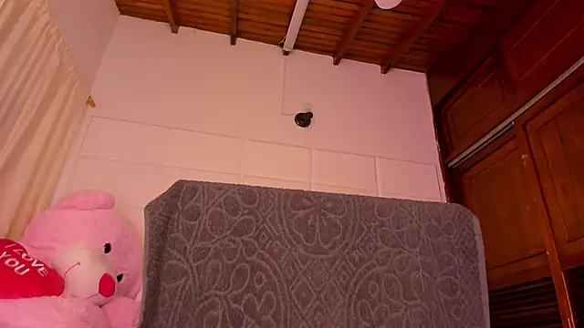 Snapshot of Gabby_Haze chatting on 03/03/26, 03:45 Gabby Haze online show from 03/03/26, 03:45