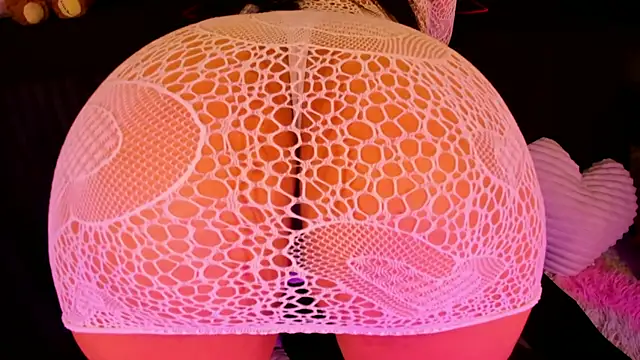 Snapshot of Gabby_Haze chatting on 04/10/26, 05:01 Gabby Haze online show from 04/10/26, 05:01