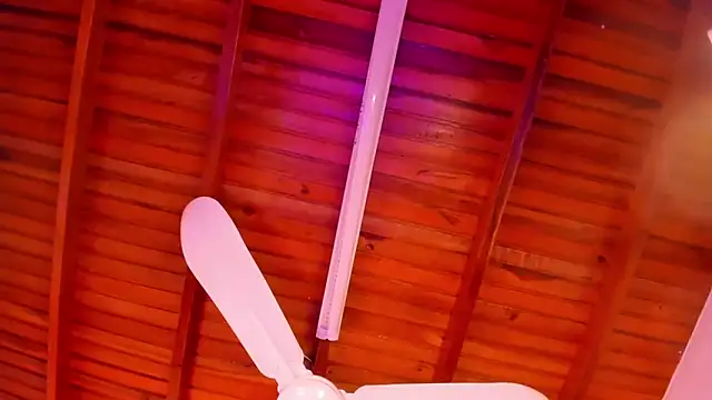 Snapshot of Gabby_Haze chatting on 04/17/26, 12:35 Gabby Haze online show from 04/17/26, 12:35