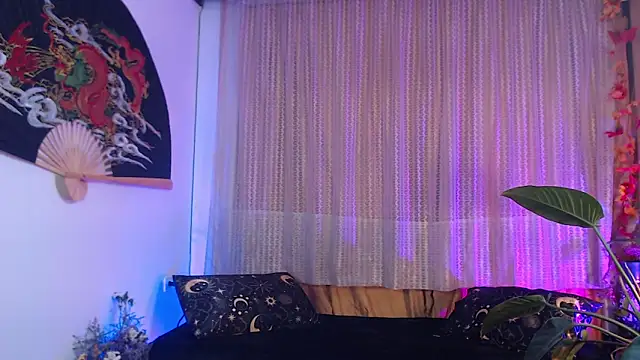 Ellyuwuw online show from 04/10/26, 11:53