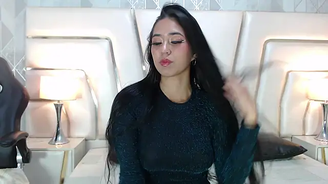 Snapshot of VioletPons chatting on 11/01/25, 07:49 VioletPons online show from 11/01/25, 07:49