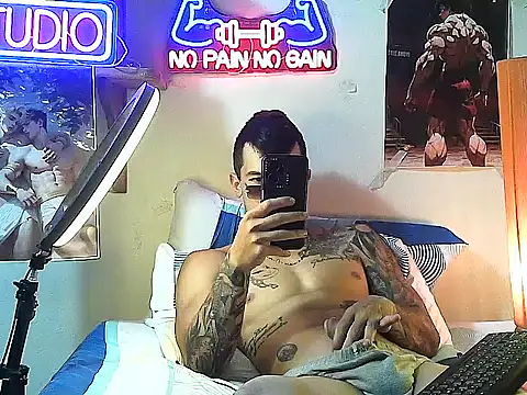 Strongcockfitness online show from 10/04/25, 01:03