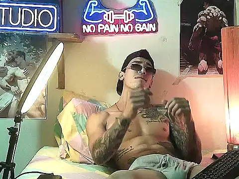 Strongcockfitness online show from 11/04/25, 07:13