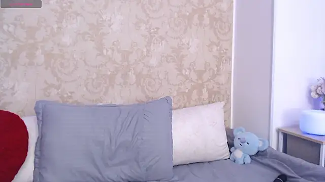 Snapshot of GinebraBrown chatting on 03/21/26, 08:45 GinebraBrown online show from 03/21/26, 08:45