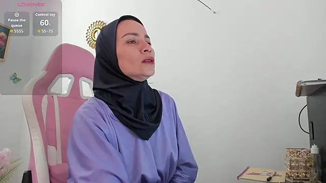 Snapshot of dalila_kemur chatting on 11/06/25, 08:10 dalila kemur online show from 11/06/25, 08:10