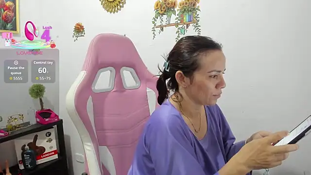 Snapshot of dalila_kemur chatting on 01/17/26, 04:28 dalila kemur online show from 01/17/26, 04:28