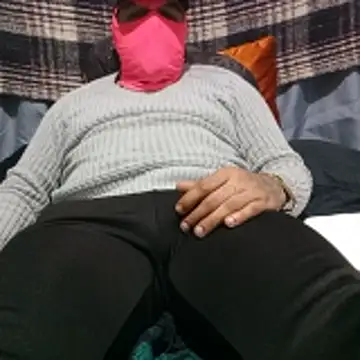 Snapshot of johnboones10 chatting on 03/19/26, 06:34 johnboones10 online show from 03/19/26, 06:34