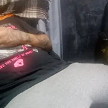 Snapshot of johnboones10 chatting on 04/15/26, 09:37 johnboones10 online show from 04/15/26, 09:37