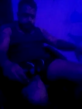 Snapshot of johnboones10 chatting on 04/23/26, 03:14 johnboones10 online show from 04/23/26, 03:14