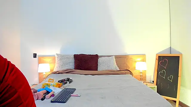 Snapshot of Parys_Hot chatting on 09/10/25, 04:01 Parys Hot online show from 09/10/25, 04:01