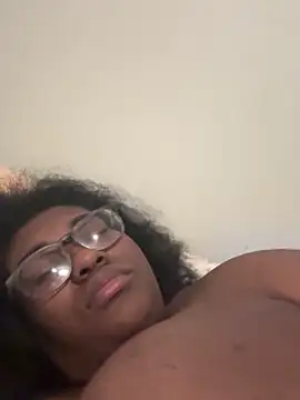 bunbun420247 online show from 12/02/25, 07:57