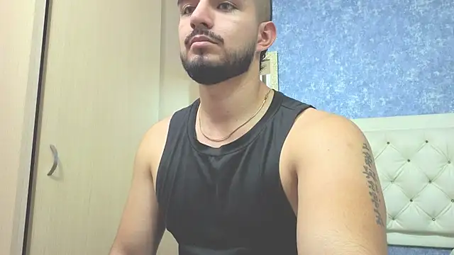 Snapshot of zayn_maximoff chatting on 11/14/25, 11:13 zayn maximoff online show from 11/14/25, 11:13