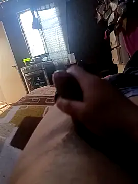 Snapshot of Gustavo1135e chatting on 09/15/25, 04:51 Gustavo1135e online show from 09/15/25, 04:51