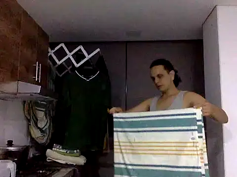 Snapshot of KianxxTeach chatting on 10/07/25, 02:09 KianxxTeach online show from 10/07/25, 02:09