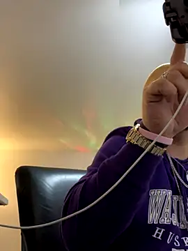 Brownroyal online show from 10/19/25, 04:35