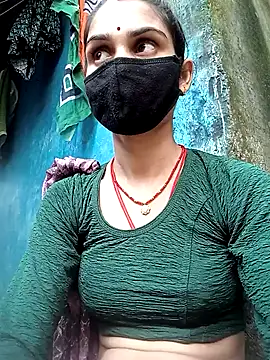 Snapshot of Nishaa_ji chatting on 09/19/25, 11:00 Nishaa ji online show from 09/19/25, 11:00