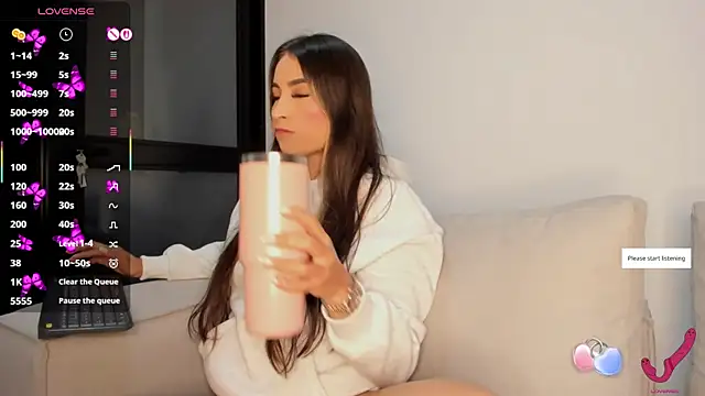 Snapshot of Lauuuuuuuu_ chatting on 04/02/26, 03:04 Lauuuuuuuu online show from 04/02/26, 03:04